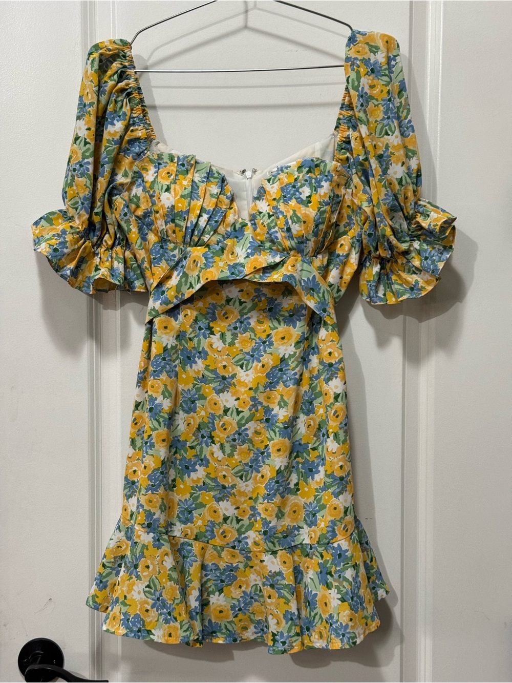 Sunlit Floral Puff-Sleeve Mini Dress - Yellow Woman’s size m pit 17” L 32”